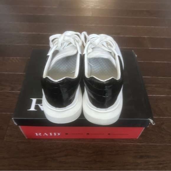 Women’s Raid white lace up sneaker- EU size 41 - Picture 7 of 8